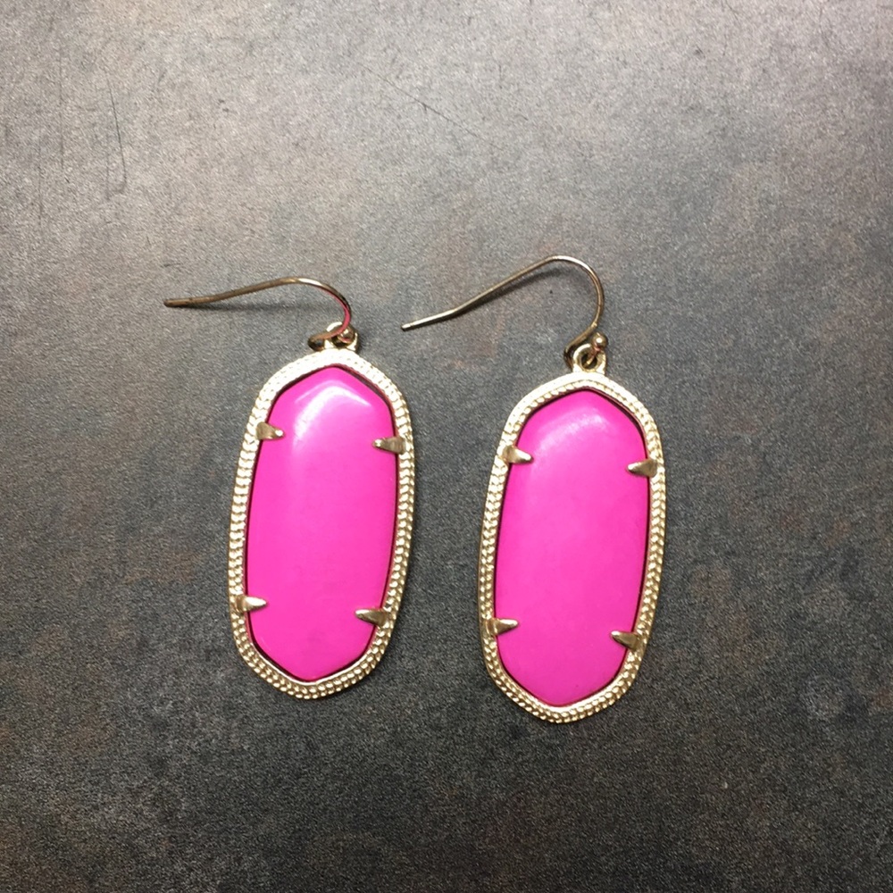 Kendra Scott hot pink oval earrings